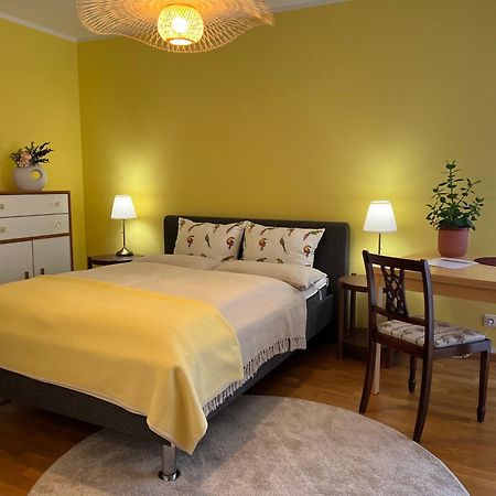 Privatunterkunft Kleiner Balkon In Muenchen West Dış mekan fotoğraf
