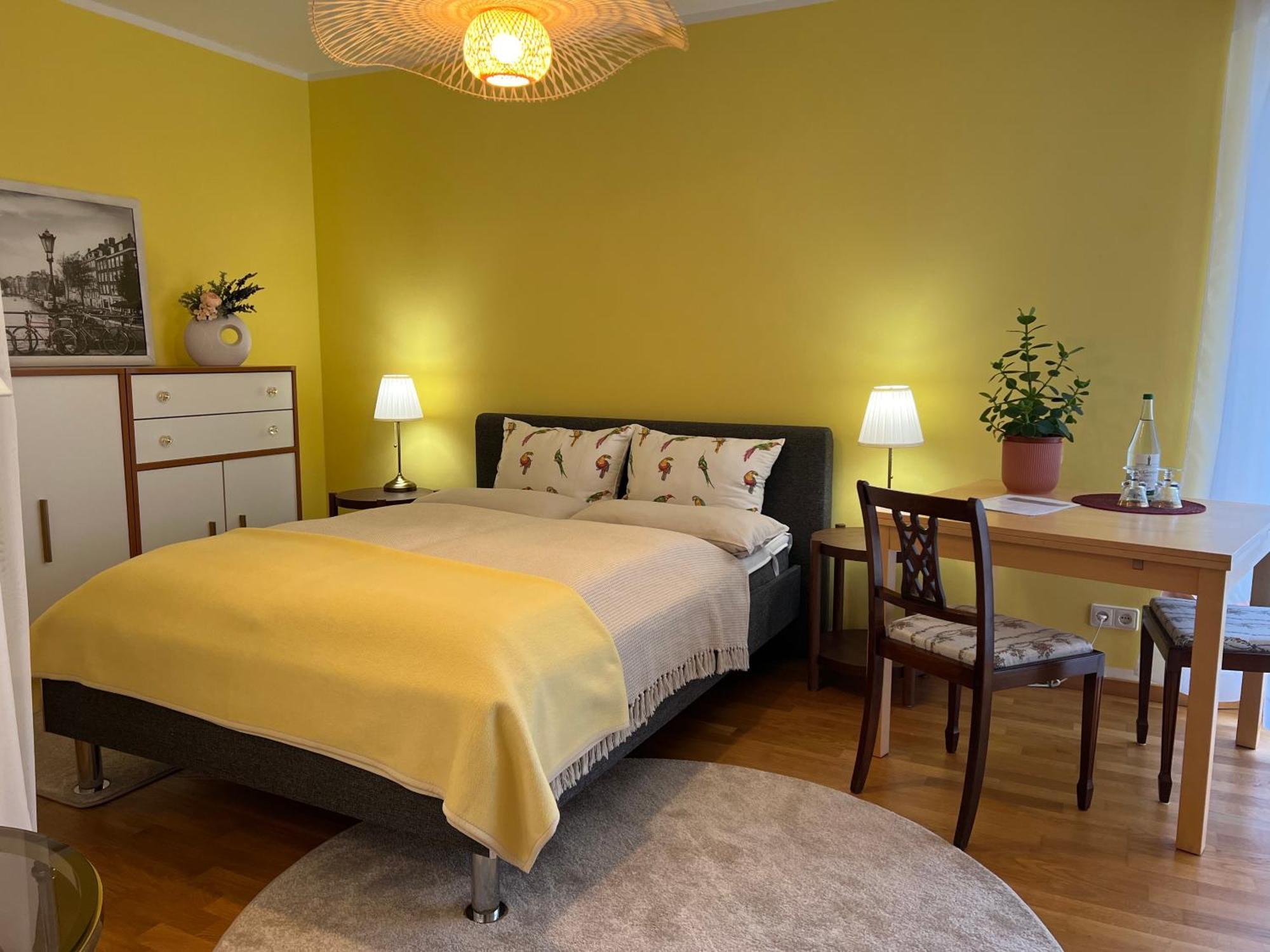 Privatunterkunft Kleiner Balkon In Muenchen West Dış mekan fotoğraf